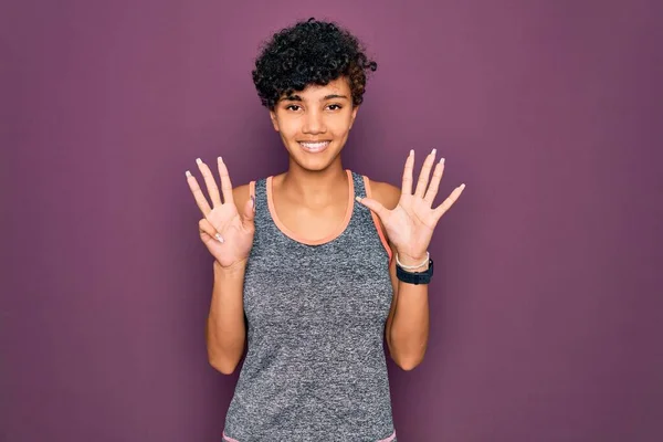 Jovem Bela Afro Americana Africana Esportista Fazendo Exercício Vestindo Roupas — Fotografia de Stock