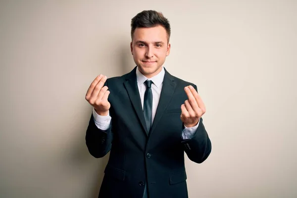 Joven Hombre Negocios Guapo Con Traje Elegante Corbata Sobre Fondo —  Fotos de Stock