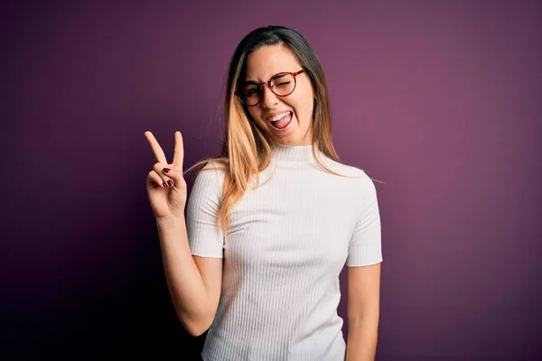 Young Beautiful Blonde Woman Blue Eyes Wearing Casual Shirt Purple — Stock Photo, Image