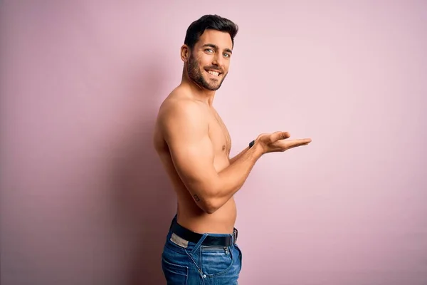 Young Handsome Strong Man Beard Shirtless Standing Isolated Pink Background — Stock Photo, Image