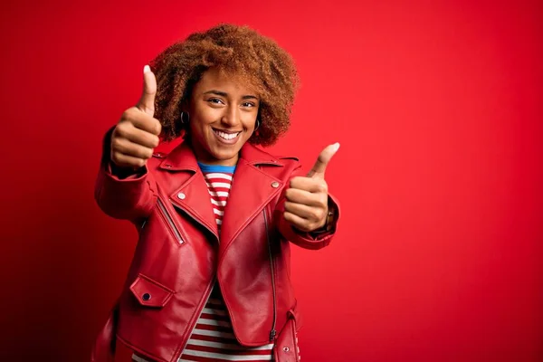 Young Beautiful African American Afro Woman Curly Hair Wearing Casual — Stock Photo, Image