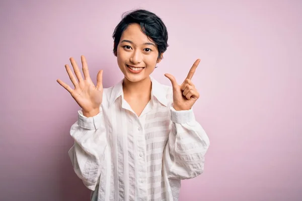 Jong Mooi Aziatisch Meisje Dragen Casual Shirt Staande Geïsoleerde Roze — Stockfoto