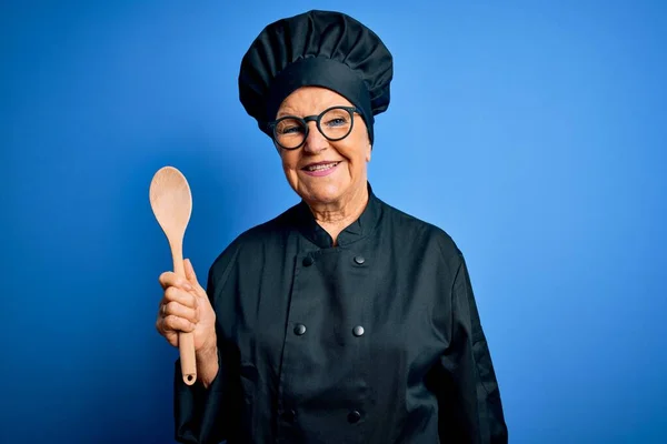 Senior Beautiful Grey Haired Chef Woman Wearing Cooker Uniform Hat — Stock Photo, Image