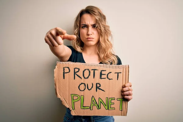 Young Activist Woman Asking Environment Holding Banner Protect Planet Message — Stock Photo, Image
