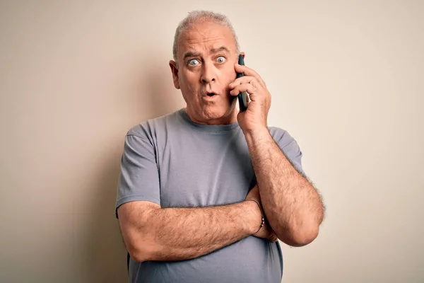 Hombre Mediana Edad Hoary Tener Conversación Hablando Teléfono Inteligente Sobre —  Fotos de Stock