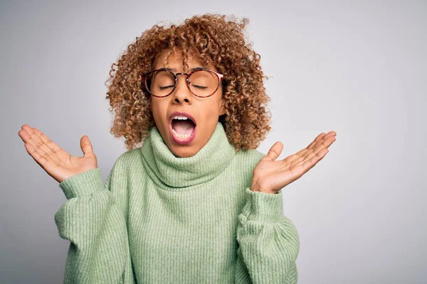 Young Beautiful African American Woman Wearing Turtleneck Sweater Glasses Celebrating — Stock Photo, Image