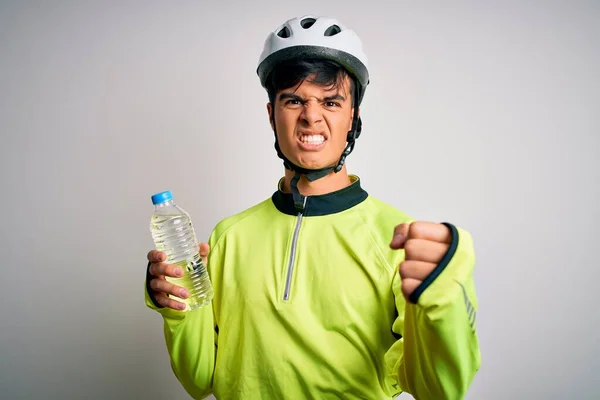 Ung Stilig Cyklist Man Bär Säkerhet Cykel Hjälm Dricka Flaska — Stockfoto