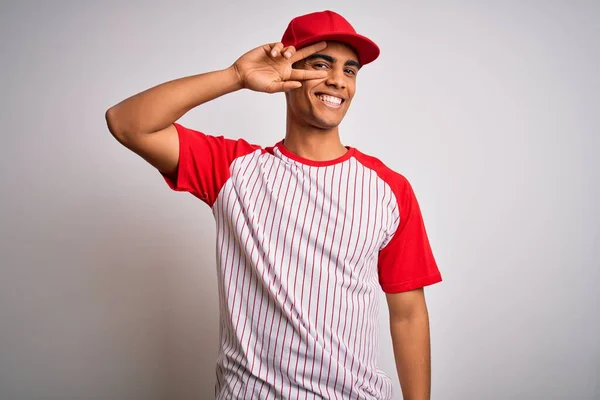 Jovem Atleta Afro Americano Bonito Vestindo Camiseta Beisebol Listrado Boné — Fotografia de Stock