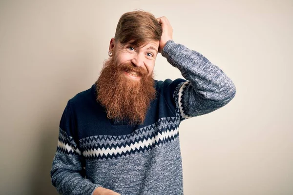Bello Irlandese Rossa Uomo Con Barba Indossare Maglione Invernale Sfondo — Foto Stock