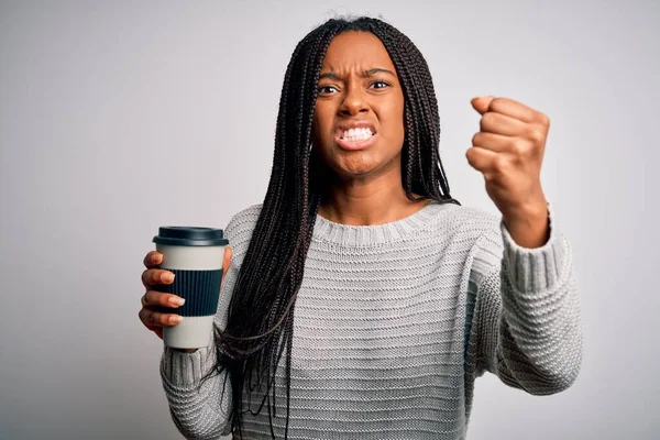 Jong Afrikaans Amerikaans Meisje Drinken Koffie Een Take Away Plastic — Stockfoto