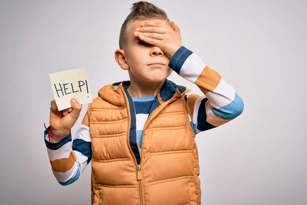 Jeune Enfant Caucasien Demandant Aide Sur Une Note Papier Comme — Photo