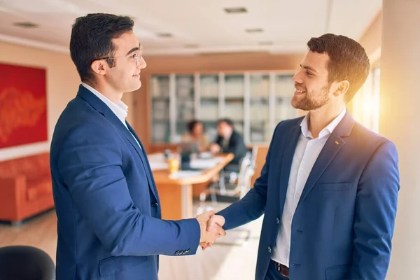 Abogados Negocios Trabajadores Reunidos Oficina Del Bufete Socios Ejecutivos Profesionales — Foto de Stock