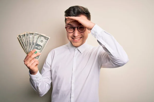 Jovem Homem Negócios Caucasiano Bonito Segurando Monte Notas Dólar Estressado — Fotografia de Stock