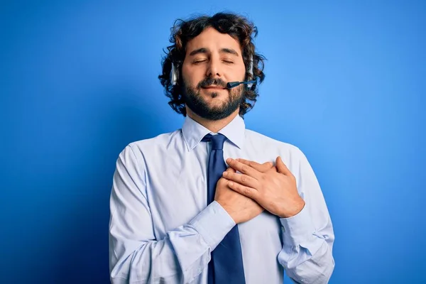 Ung Stilig Call Center Agent Man Med Skägg Arbetar Med — Stockfoto