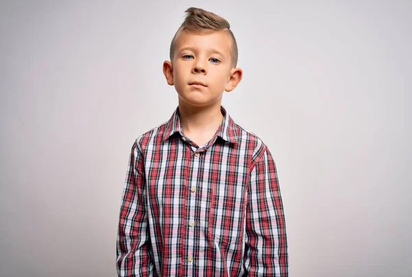 Ung Liten Kaukasisk Unge Med Blå Ögon Bär Elegant Skjorta — Stockfoto
