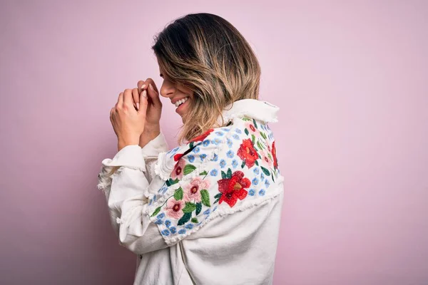 Jonge Mooie Vrouw Dragen Mode Stedelijke Kleding Model Dragen Casual — Stockfoto