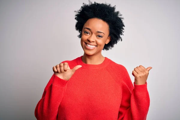 Young Beautiful African American Afro Woman Curly Hair Wearing Red — Stock Photo, Image