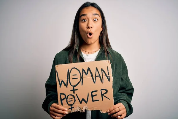 Bela Ativista Mulher Asiática Pedindo Direitos Das Mulheres Segurando Banner — Fotografia de Stock