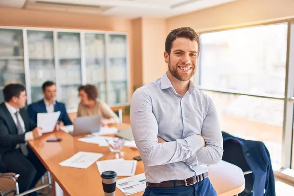 Werknemers Van Bedrijfsjuristen Vergaderen Kantoor Van Een Advocatenkantoor Professionele Uitvoerende — Stockfoto