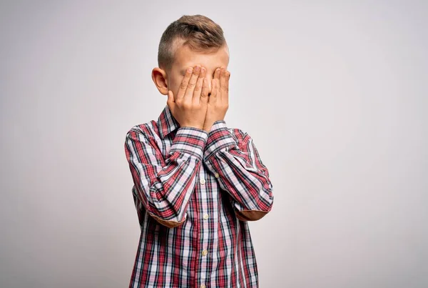 Jeune Enfant Caucasien Aux Yeux Bleus Portant Une Chemise Élégante — Photo