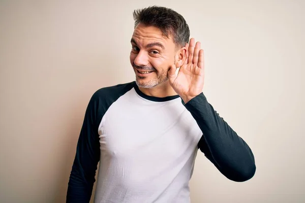 Young Handsome Man Wearing Casual Shirt Standing Isolated White Background — Stockfoto