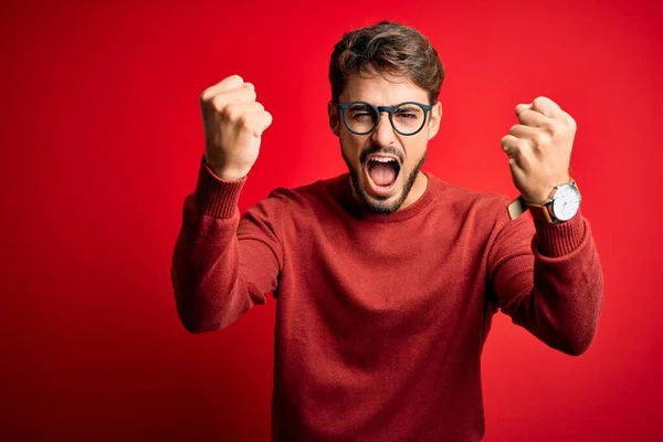 Giovane Bell Uomo Con Barba Che Indossa Occhiali Maglione Piedi — Foto Stock