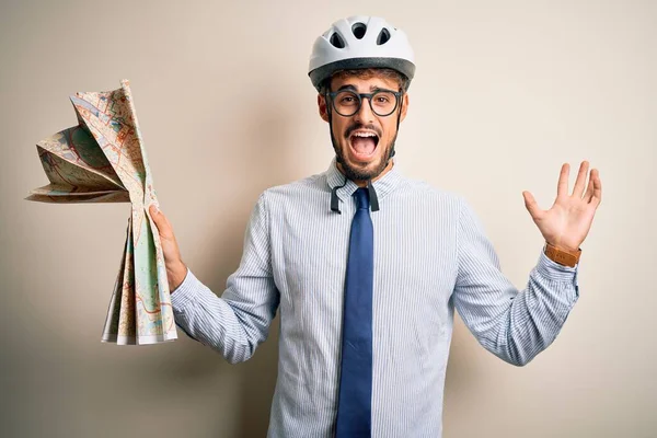 Jovem Empresário Vestindo Óculos Capacete Bicicleta Segurando Mapa Cidade Sobre — Fotografia de Stock