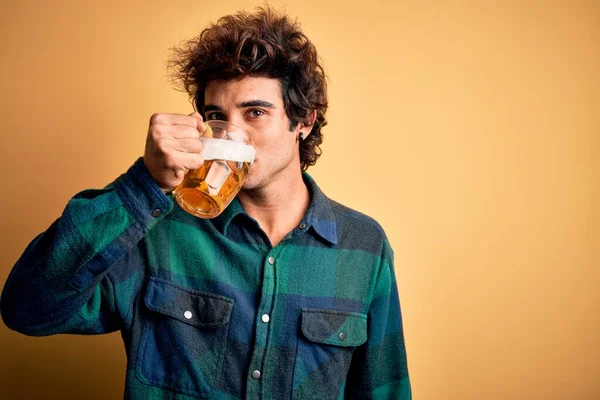 Young Handsome Man Smiling Happy Standing Smile Face Drinking Jar — Stockfoto