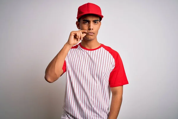 Jovem Atleta Afro Americano Bonito Vestindo Camiseta Beisebol Listrado Boca — Fotografia de Stock