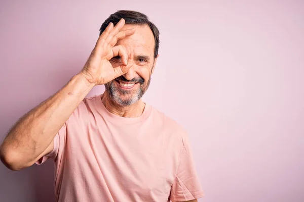 Homem Hoary Meia Idade Vestindo Shirt Casual Sobre Fundo Rosa — Fotografia de Stock