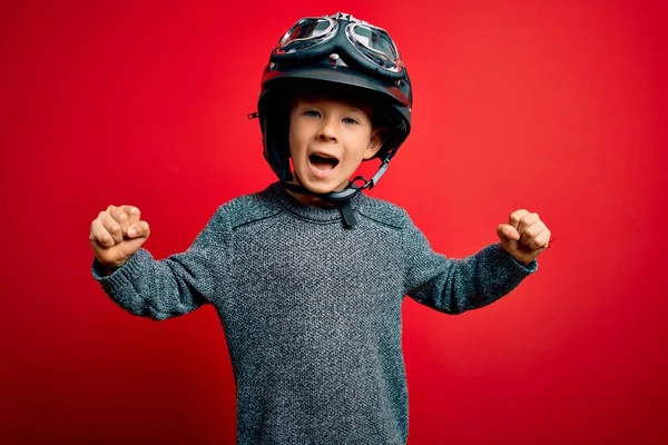 Ung Liten Kaukasiska Unge Bär Vintage Biker Motorcykel Hjälm Och — Stockfoto