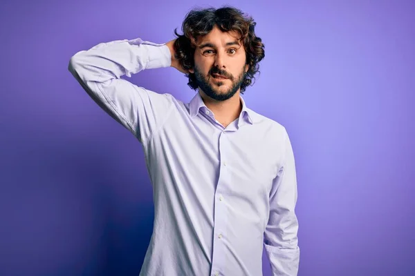 Jovem Homem Negócios Bonito Com Barba Vestindo Camisa Sobre Fundo — Fotografia de Stock