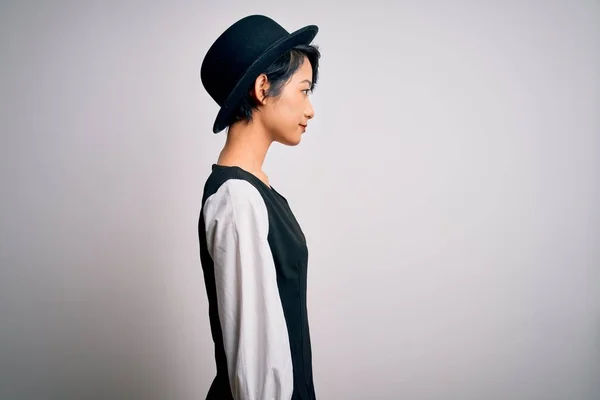 Junge Schöne Asiatische Mädchen Lässigem Kleid Und Hut Stehen Über — Stockfoto