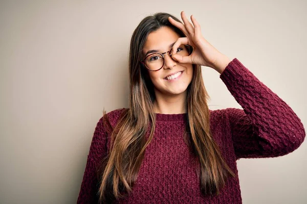 Junge Schöne Mädchen Lässigem Pullover Und Brille Über Isoliertem Weißem — Stockfoto