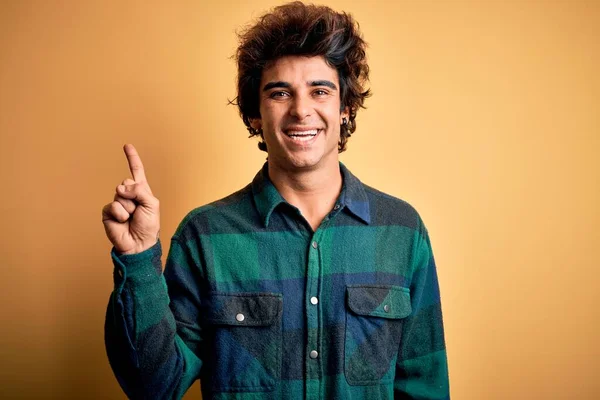 Young Handsome Man Wearing Casual Shirt Standing Isolated Yellow Background — Stock Photo, Image