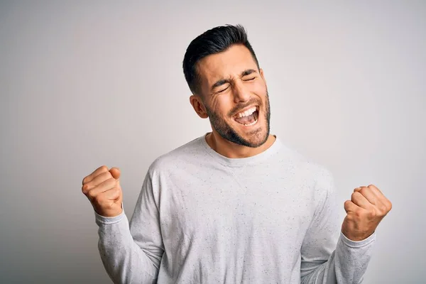 Young Handsome Man Wearing Casual Shirt Standing Isolated White Background — Stock Photo, Image