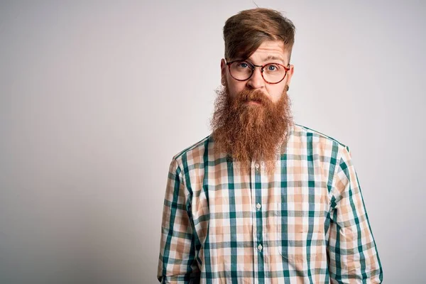 Hombre Pelirrojo Irlandés Guapo Con Barba Con Gafas Camisa Hipster — Foto de Stock