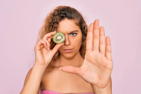 Beautiful Woman Blue Eyes Wearing Towel Shower Bath Holding Kiwi — Stock Photo, Image