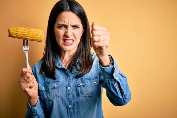 Young Woman Blue Eyes Holding Fork Fresh Cob Corn Standing — Stock Photo, Image