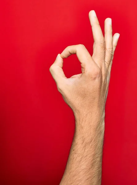 Piękna Ręka Mężczyzny Robi Znak — Zdjęcie stockowe