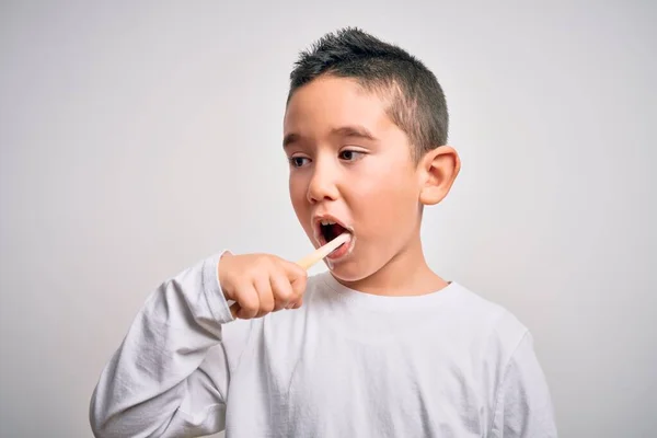 Ung Liten Pojke Borsta Tänderna Med Hjälp Tandborste Och Oral — Stockfoto