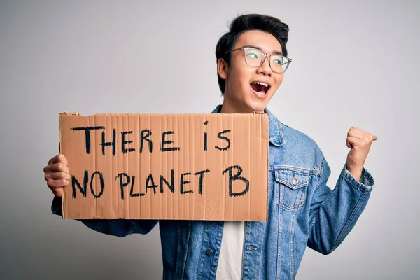 Joven Guapo Activista Chino Protestando Pidiendo Cuidado Del Planeta Manifestación — Foto de Stock