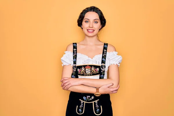 Jonge Mooie Duitse Vrouw Met Blauwe Ogen Traditionele Octoberfest Jurk — Stockfoto