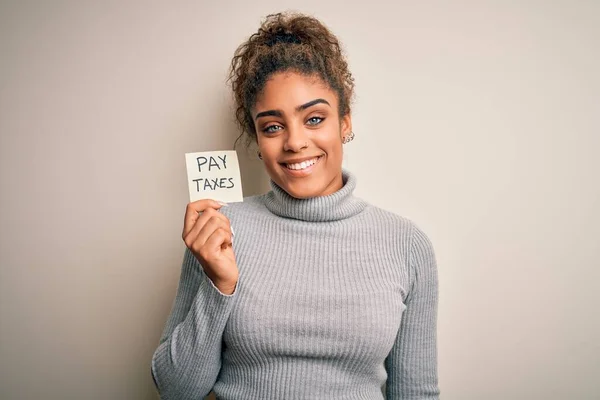 Fiatal Afro Amerikai Lány Gazdaság Emlékeztető Papír Fizetős Adó Üzenet — Stock Fotó