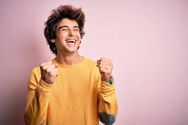 Young Handsome Man Wearing Yellow Casual Shirt Standing Isolated Pink — Stock Photo, Image