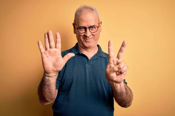 Homem Hoary Bonito Meia Idade Vestindo Pólo Casual Óculos Sobre — Fotografia de Stock