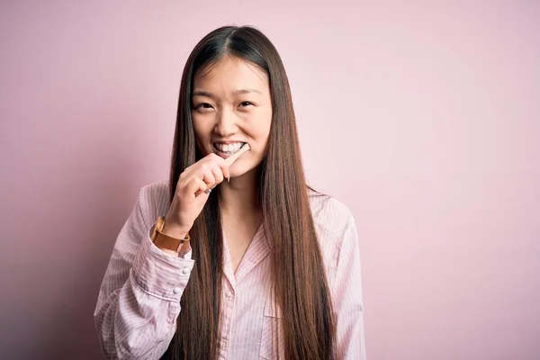 Giovane Bella Donna Asiatica Che Indossa Pigiama Lavarsi Denti Con — Foto Stock