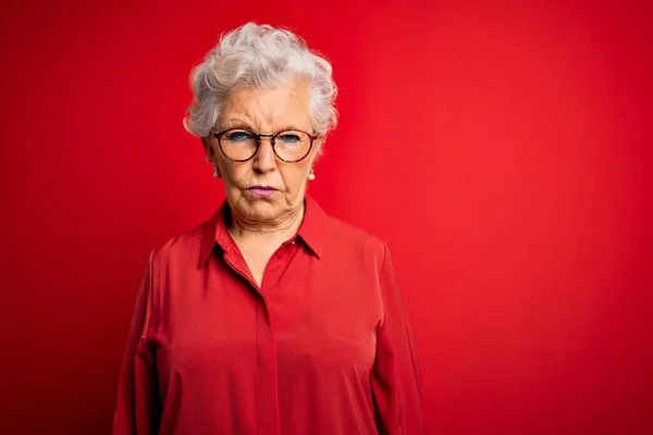 Senior Hermosa Mujer Pelo Gris Con Camisa Casual Gafas Sobre — Foto de Stock