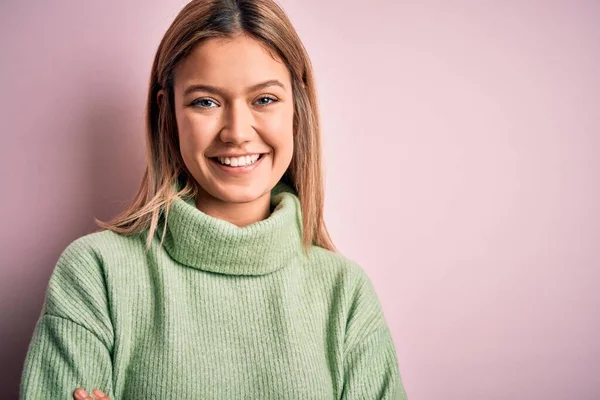 Jonge Mooie Blonde Vrouw Draagt Winterwollen Trui Roze Geïsoleerde Achtergrond — Stockfoto