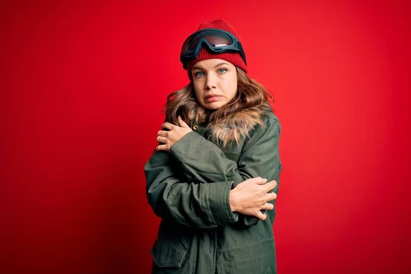Chica Rubia Joven Con Gafas Esquí Abrigo Invierno Para Tiempo — Foto de Stock